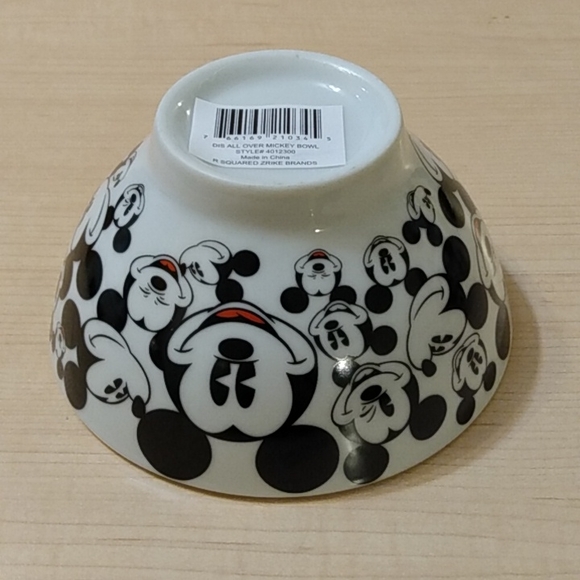 Set of 4 Disney Mickey Mouse Ceramic Soup Rice Bowls - Picture 3 of 8